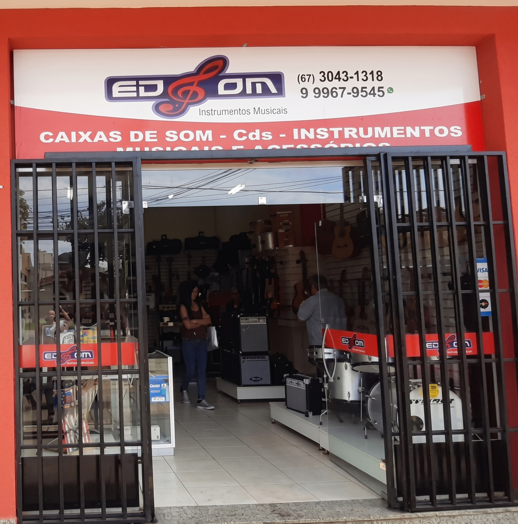 Fachada da loja Edsom Instrumentos Musicais em Campo Grande - MS